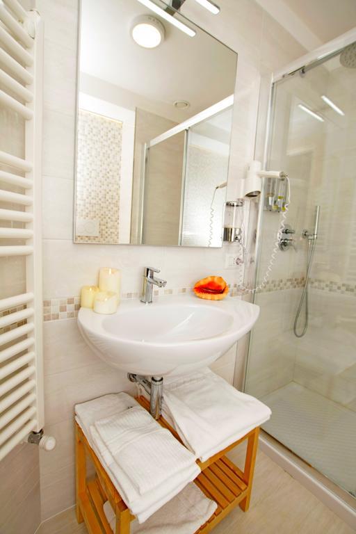 Brezza Marina Luxury Rooms Cagliari Luaran gambar