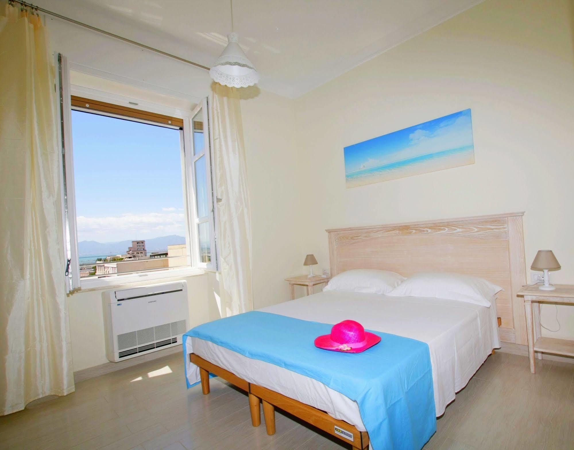 Brezza Marina Luxury Rooms Cagliari Luaran gambar