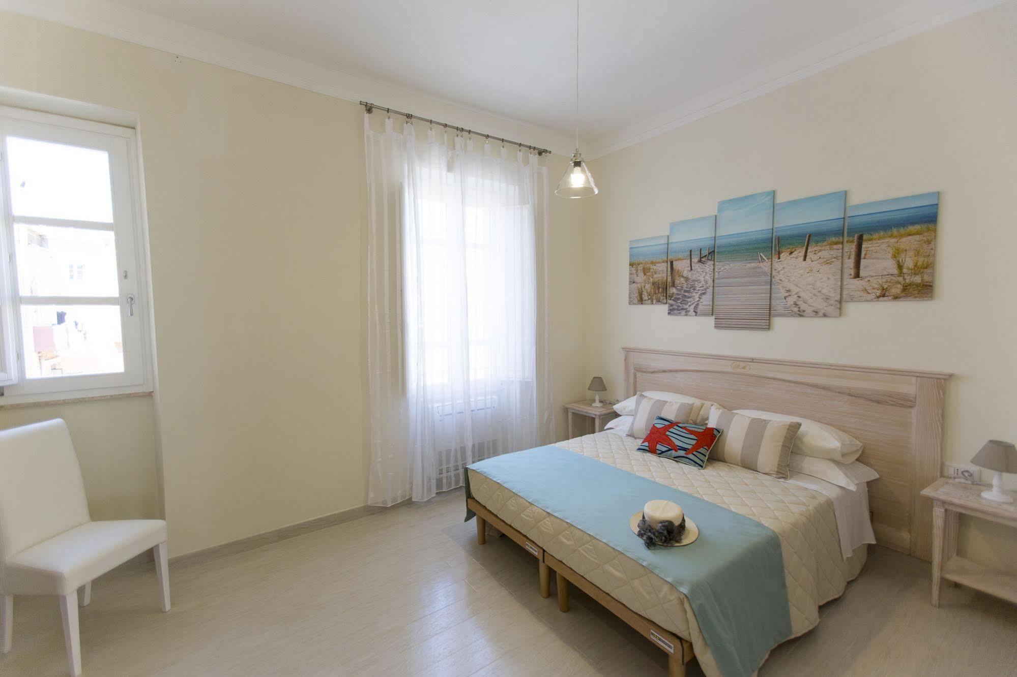 Brezza Marina Luxury Rooms Cagliari Luaran gambar
