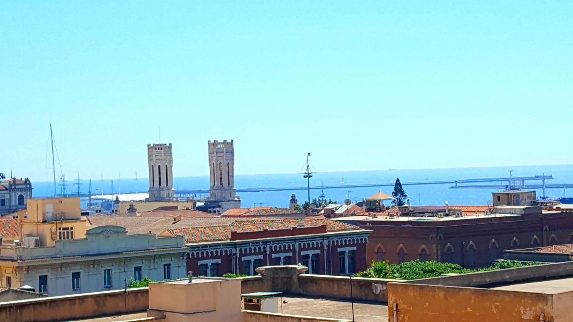 Brezza Marina Luxury Rooms Cagliari Luaran gambar